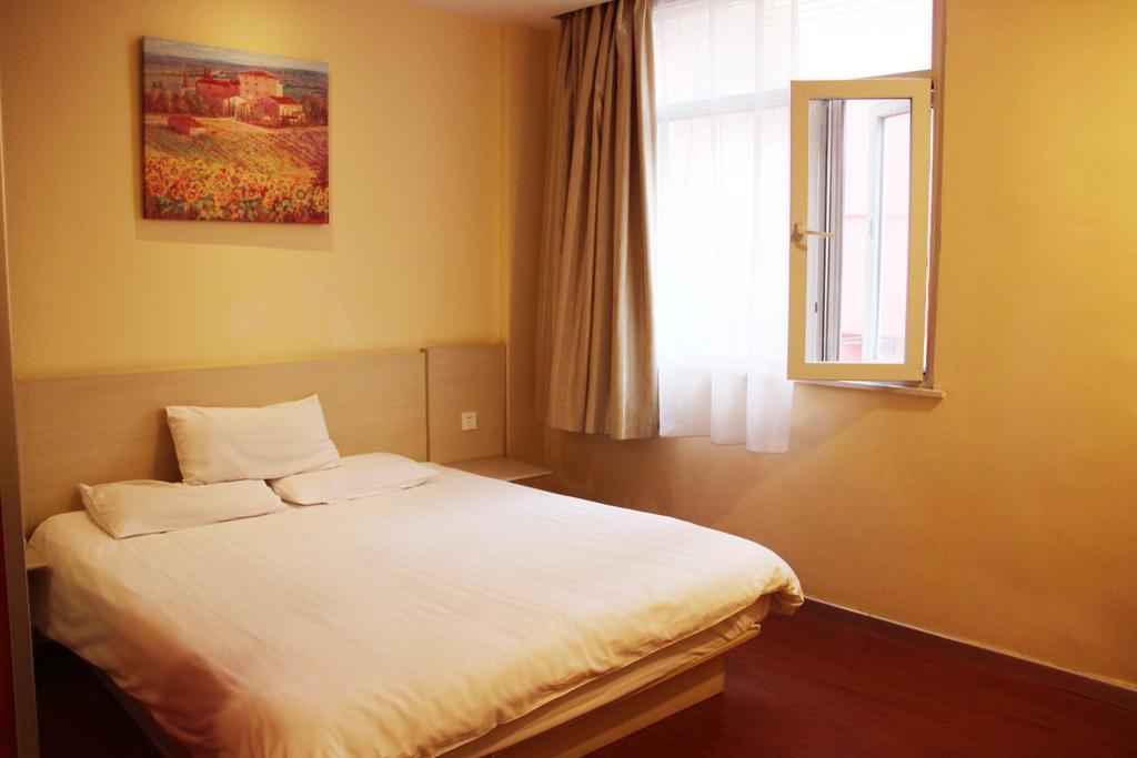 Hanting Express Jinzhou Luoyang Road Central Avenue Room photo